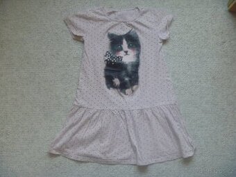 růžové puntíkované šaty s kočičkou vel. 128