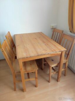 jídelní stůl + 4 židle
