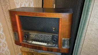 Retro rádia - různé druhy a značky - dřevěná i plastová