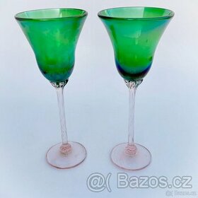 2 krásné, zelené foukané poháry Strini