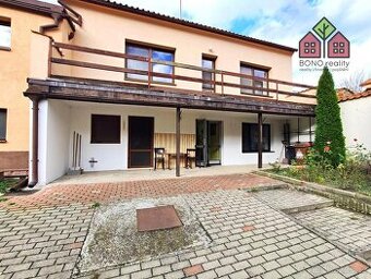 RD, pozemek 397 m2, užitná plocha 231 m2, zahrádka, přístavk - 1