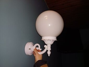 Lampy na zeď