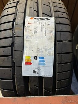 Letní pneu 235/40 R18 Hankook