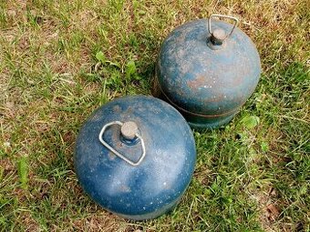 Plynové bomby 2 kg, vařič.