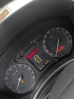 Škoda Octavia 2 rok 2005 77 kW km 384