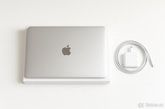 MacBook Pro 13,3 M1 (8cores) 16GB RAM 1T SSD Silver