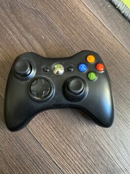 Xbox 360 ovladač