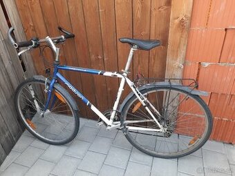 Trekingové kolo Madison