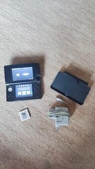 Nintendo 3DS + R4 karta k hraní všech her GBA a GBC