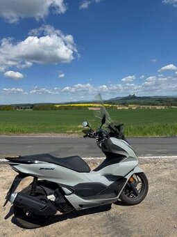 Honda pcx 125ccm 2023