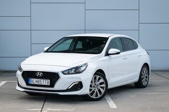 Hyundai i30 Fastback 1.4 T-GDi Family 7DCT