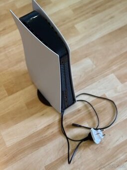 🎮 PlayStation 5 + 2 bezdrátové ovladače + 2 hry