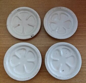 Pivní tácky 4 ks starožitných porcelánových