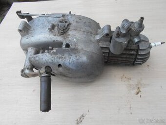 Jawa 550 pařez motor