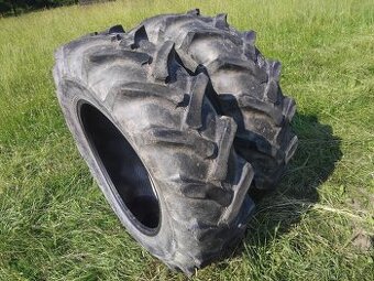 2x Pneu Traktor 14.9-28 Barum