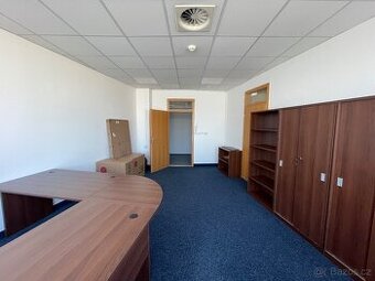 Prodej NOVÉHO kancelářského nábytku - stoly, skříně