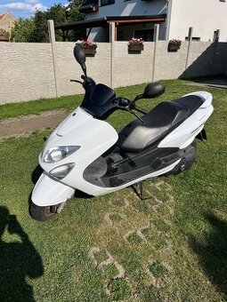 Skútr Yamaha Majesty 125