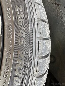 Pneumatiky 235/45 R20 KUMHO