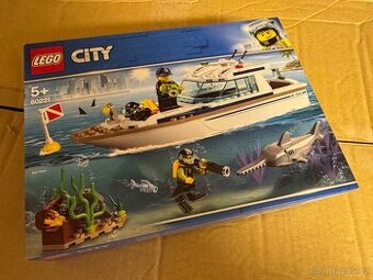 Lego city 60221