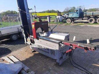 Štípací automat BGU KSA 370 + podavací stůl