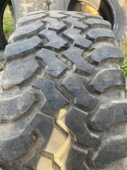 Pneu 235/65 r17 - 1
