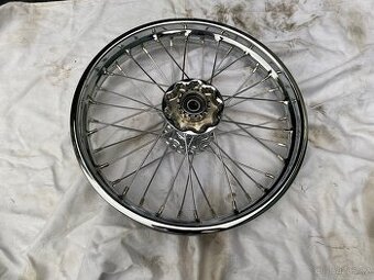 Jawa 250 350 velký Pulbuben, zadní kolo po renovaci