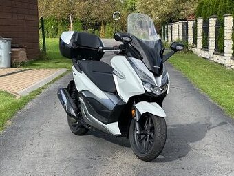 Honda Forza 300 ABS