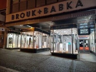 Pronájem výlohy – Liberec – 10 000 Kč/měsíc