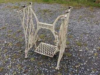 Prodám šasí od šicího stroje