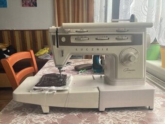 Šicí stroj Łucznik