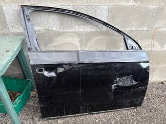 Pravé přední dveře VW Passat 3AA831056
