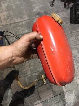 Nadrz stadion ,mosazny kohout ,vicko