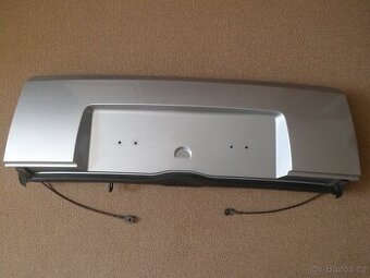 Citroen C2 - spodní část víka kufru