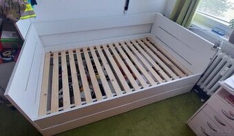 Bílá postel 120x200 vyrobena na zakazku