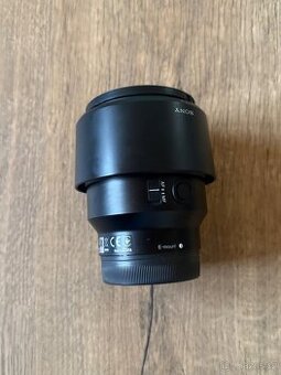 Sony FE 85mm f/1.8 černý