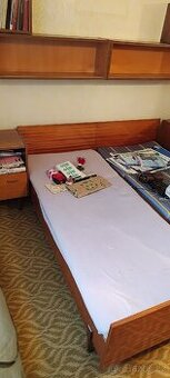 Nábytek ložnice - postele a skříně