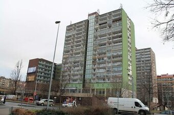 Hledam byt 2kk v domě Moskevská 1464/61