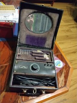 Vysokofrekvenční masážní trubicový přístroj