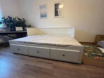 HEMNES rozkládací postel + 2 matrace VANNAREID