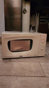 Mikrovlnná trouba Zanussi