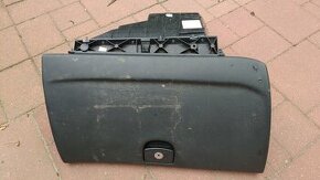 Peugeot 407 schránka spolujezdce