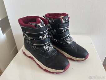 Prodám černé kožačky vel. 35