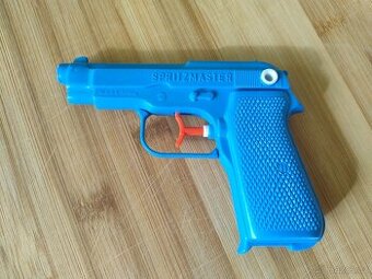 staré hračky, postavičky