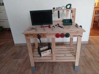 Dřevěný pracovní stůl/ponk pro děti