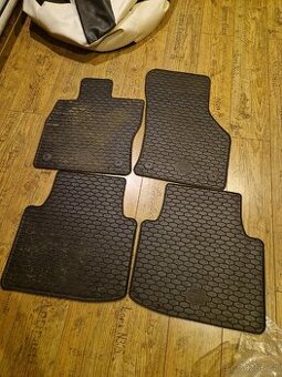 Škoda Superb 3 gumove koberečky