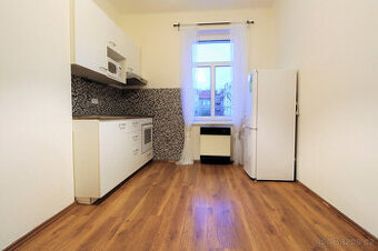 Pronájem bytu 1+1 v ulici Na sypkém, Praha 8, částečně zaříz