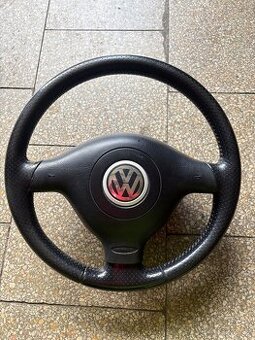 Tříramenný volant VW