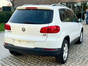 Volkswagen Tiguan 1.4TSI 118kW SENZORY VÝHŘEV SERVISKA