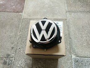 Zadní logo VW otevirani kufru golf 7 - 1