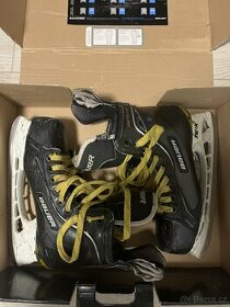 Hokejové brusle Bauer supreme totalone
